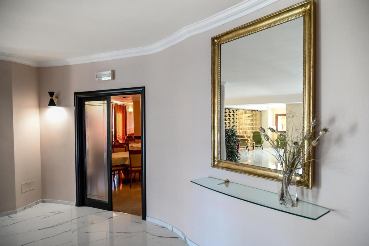 Roma Domus Hotel Ponzano Romano Kültér fotó