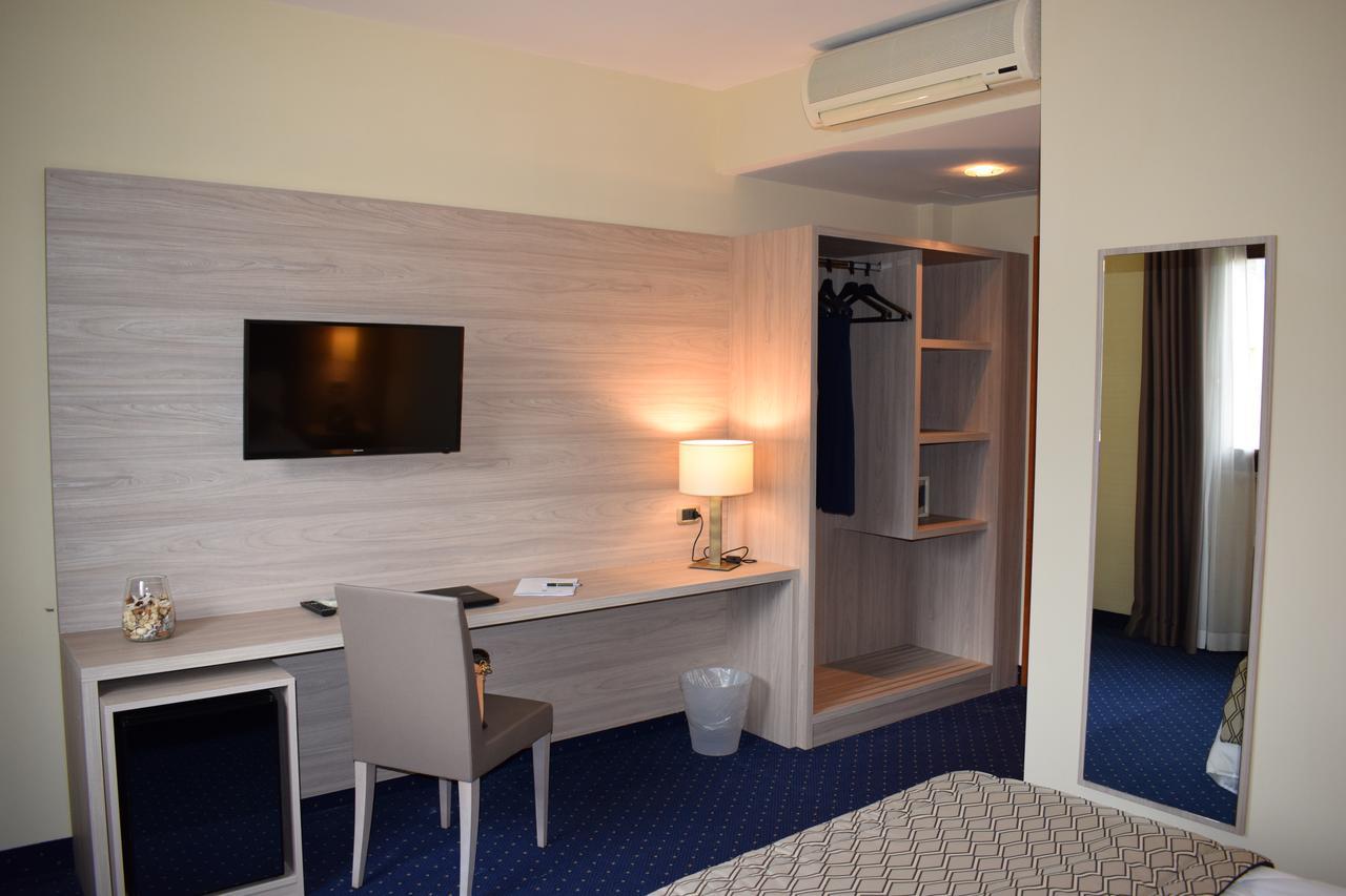 Roma Domus Hotel Ponzano Romano Kültér fotó