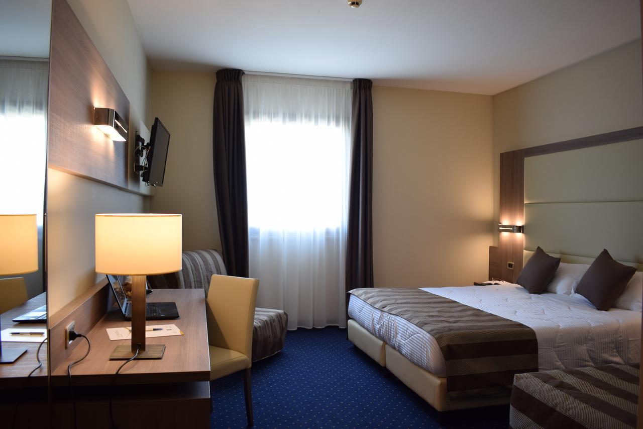 Roma Domus Hotel Ponzano Romano Kültér fotó